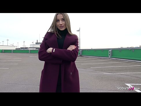 ❤️ SAKSALAINEN PARTIOLAINEN ON UNELMA KOSKETTAA STEELE, PARKKIPAIKALLA TELLTALE JA SEKSIKÄS RAHAA VARTEN ❌ Vittu video at us ❤